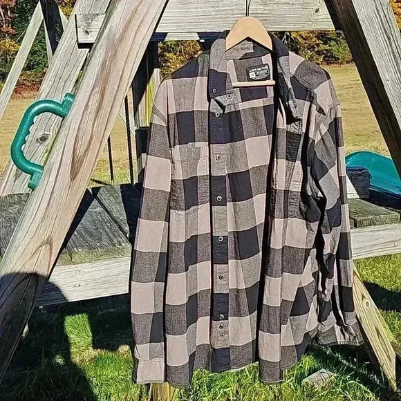 Carhartt button down checkered black and tan work casual - Picture 8 of 8